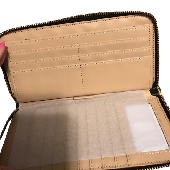 Wallet - New - Picture 2 of 3